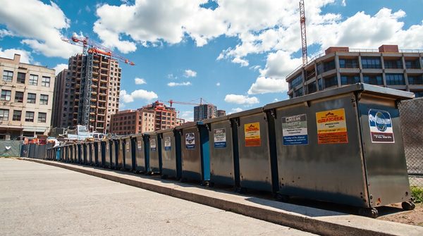 Les meilleures options de location de bennes pour vos chantiers